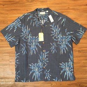 NWT Men’s XL Shirt